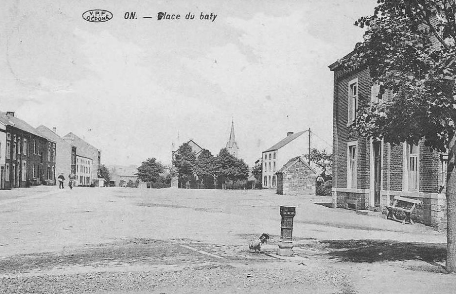 ON, pace du Baty, devenue place Capitaine Mostenne